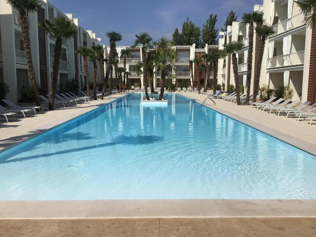 Residence Wave Plus Lido di Jesolo Exteriör bild